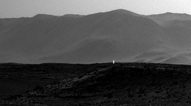  Mysterious Photo of Life on Mars 
